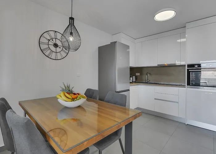 Sky Apartamento Makarska